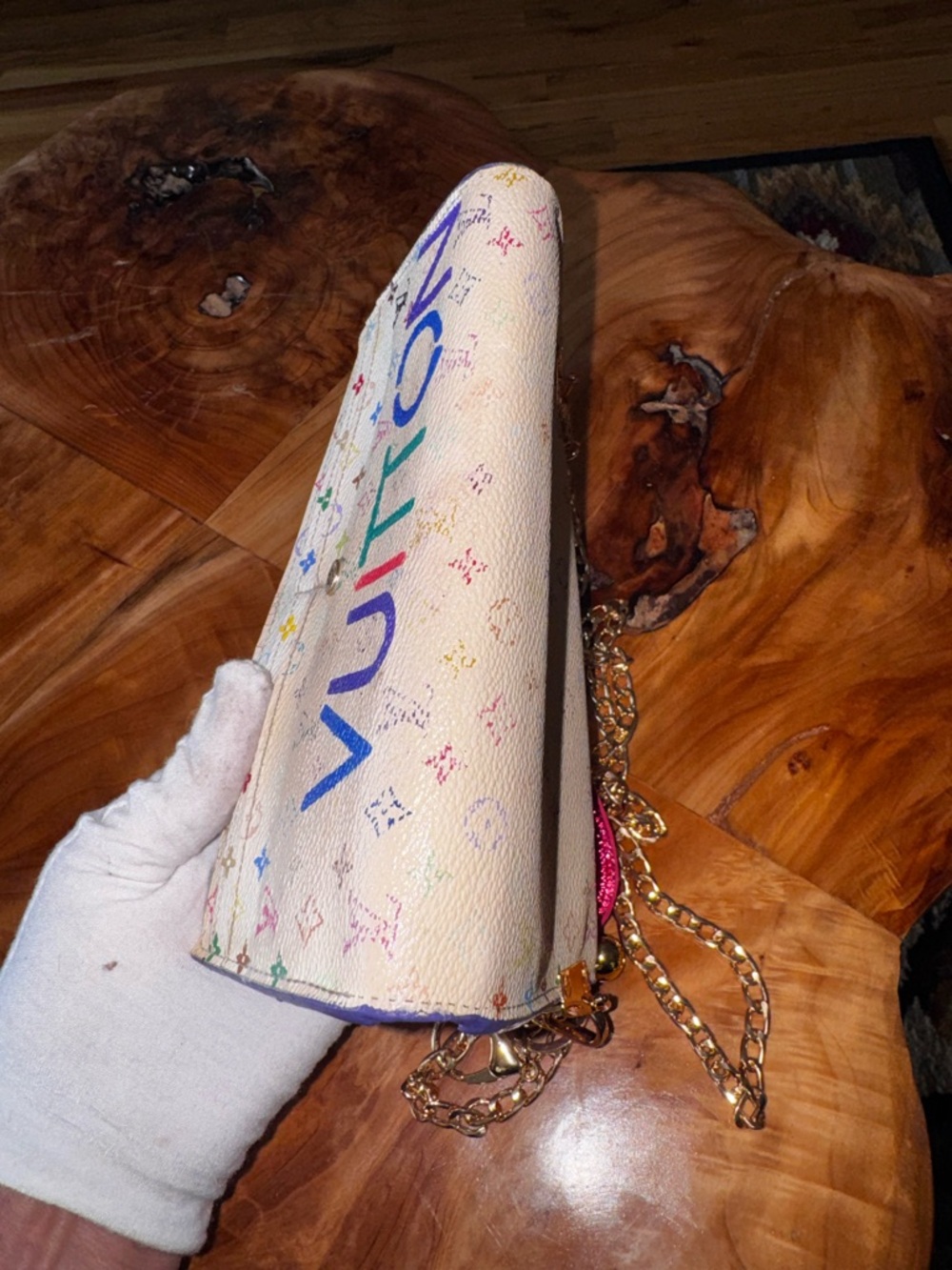 Louis Vuitton
2009 Multicolor Monogram Pattern
Sarah wallet repurposed painted - Picture 15 of 17